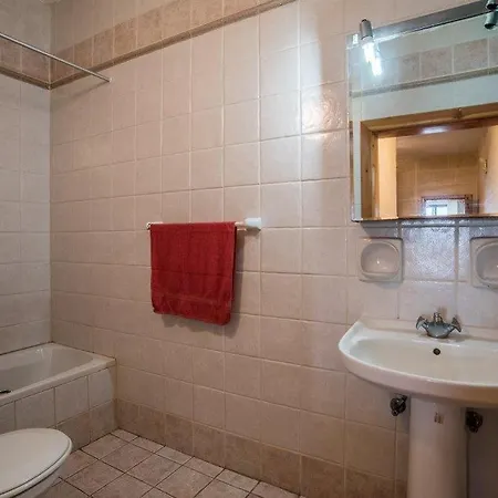 Attard Seafront 6 In Marsalforn Apartman Żebbuġ